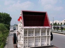 時(shí)處理150噸移動(dòng)建筑垃圾破碎機(jī)讓西安投資者嘗到了甜頭