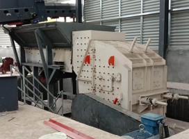 廣州傾力打造建筑垃圾處理生產(chǎn)線 移動(dòng)式破碎機(jī)方便又高產(chǎn)